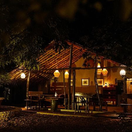 River Glamping By Gaga Bees Uda Walawe Extérieur photo
