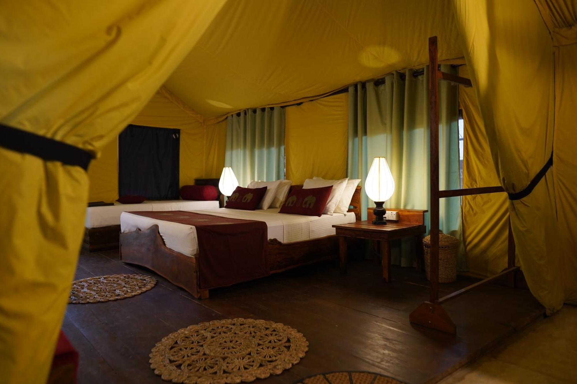River Glamping By Gaga Bees Uda Walawe Extérieur photo