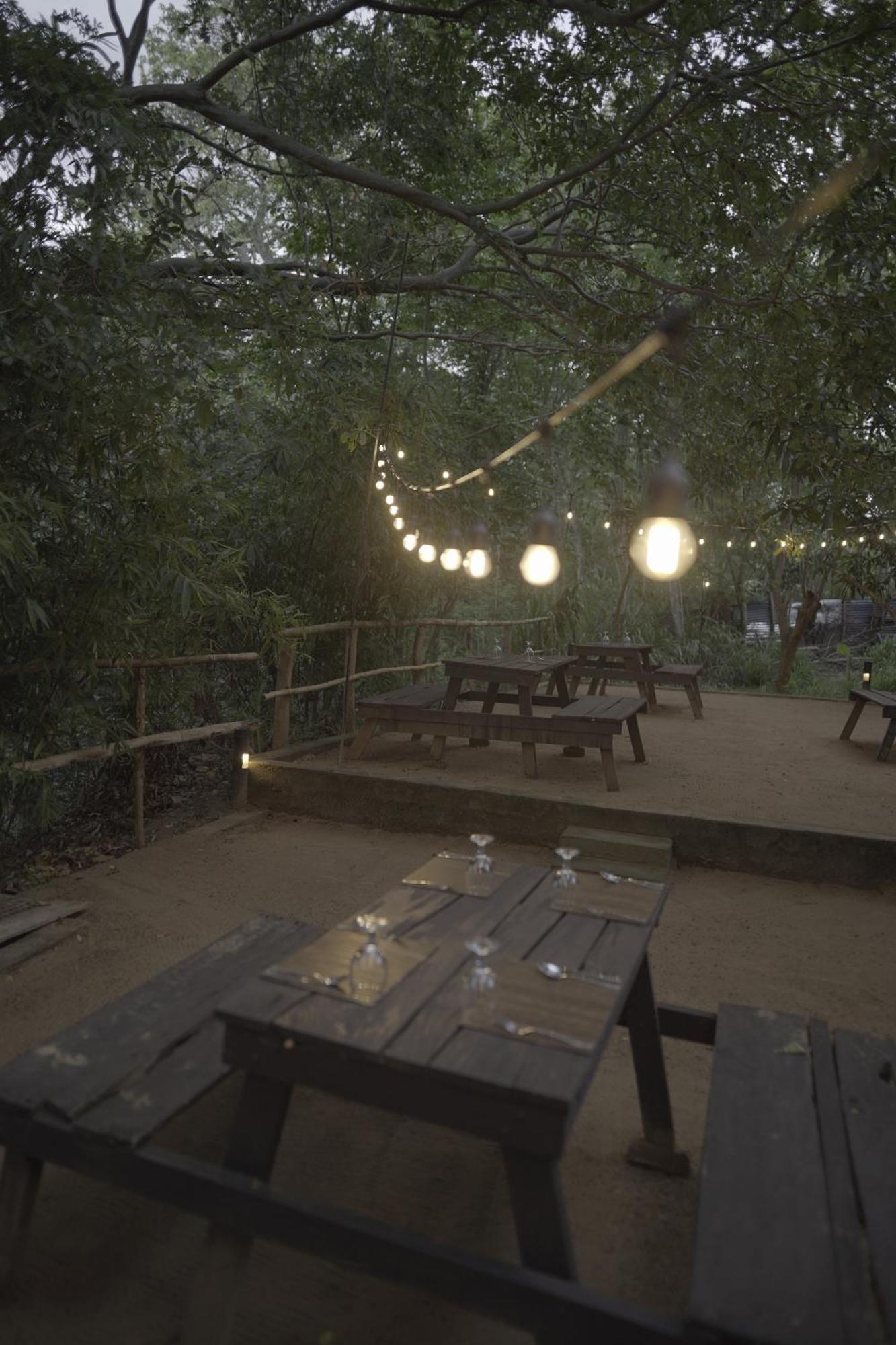River Glamping By Gaga Bees Uda Walawe Extérieur photo