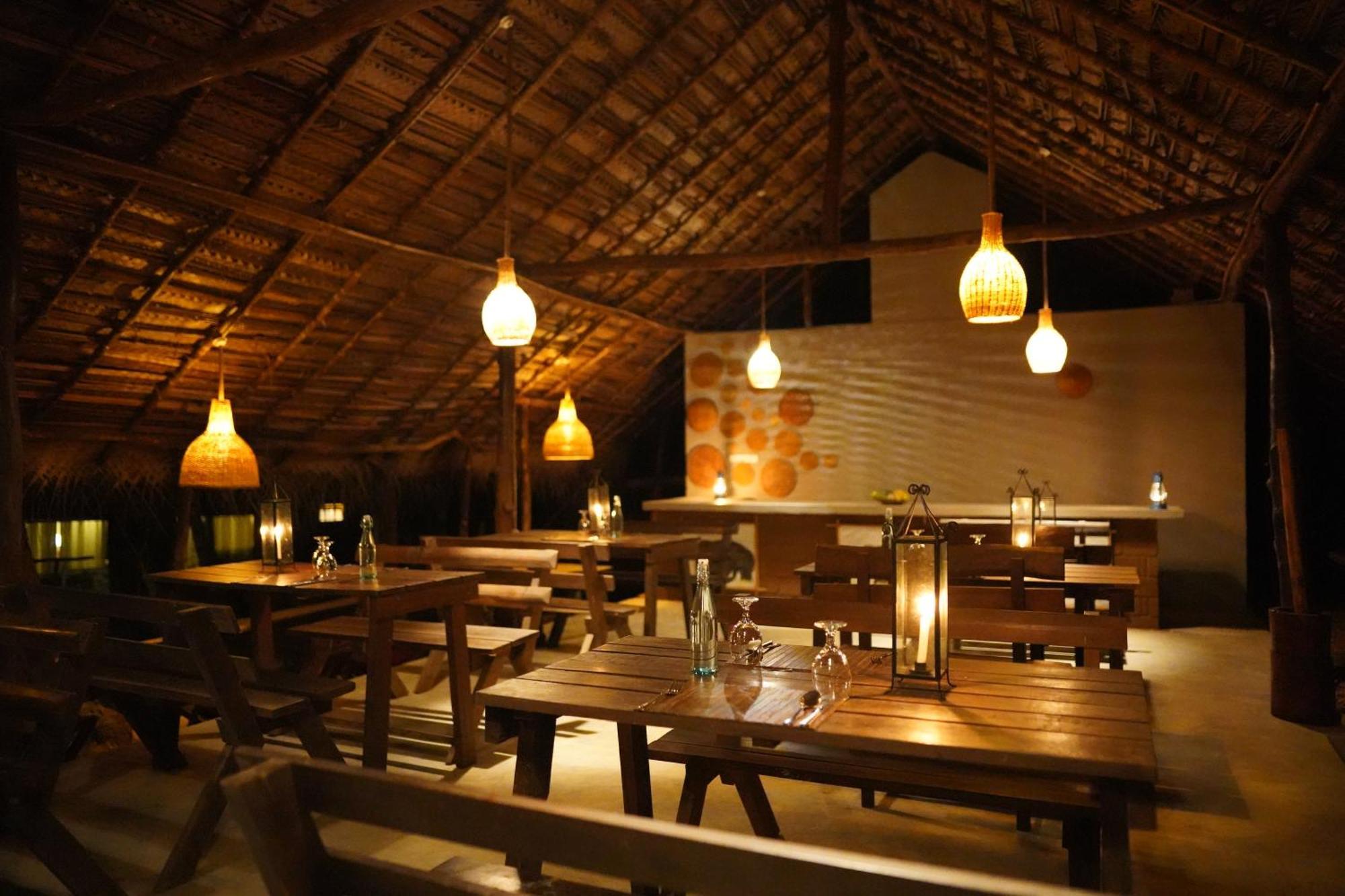 River Glamping By Gaga Bees Uda Walawe Extérieur photo