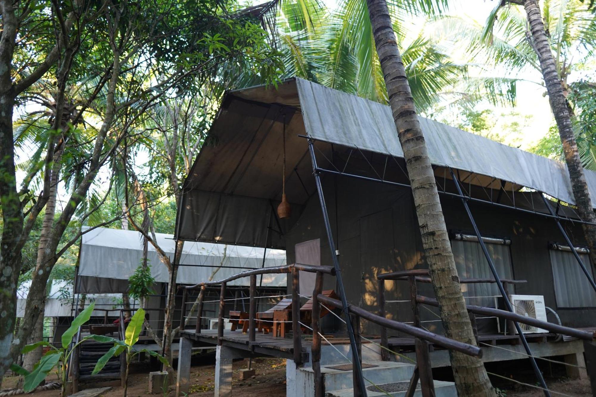 River Glamping By Gaga Bees Uda Walawe Extérieur photo