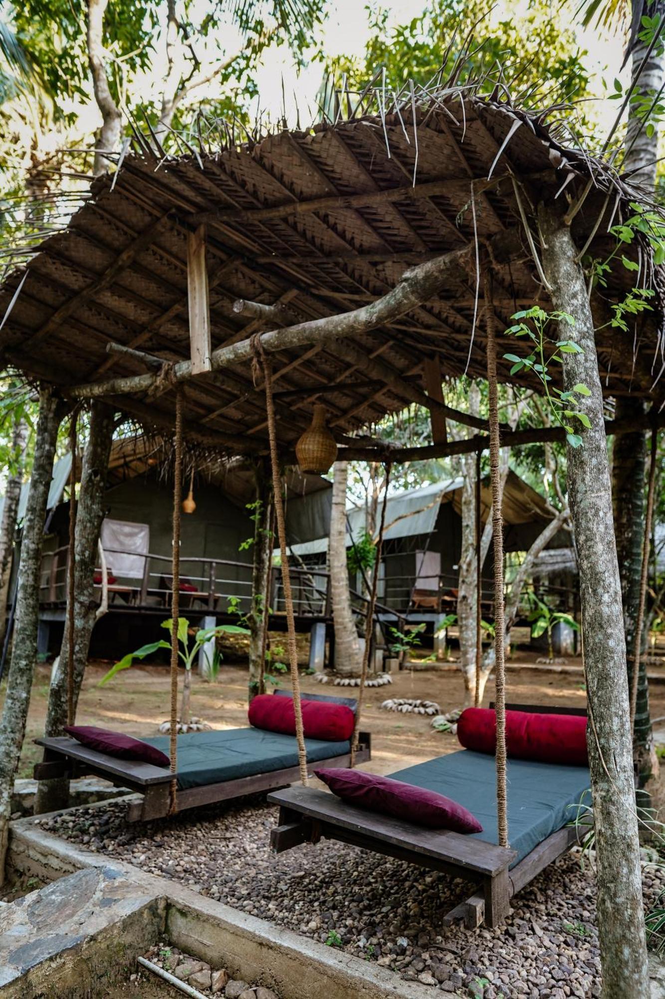 River Glamping By Gaga Bees Uda Walawe Extérieur photo