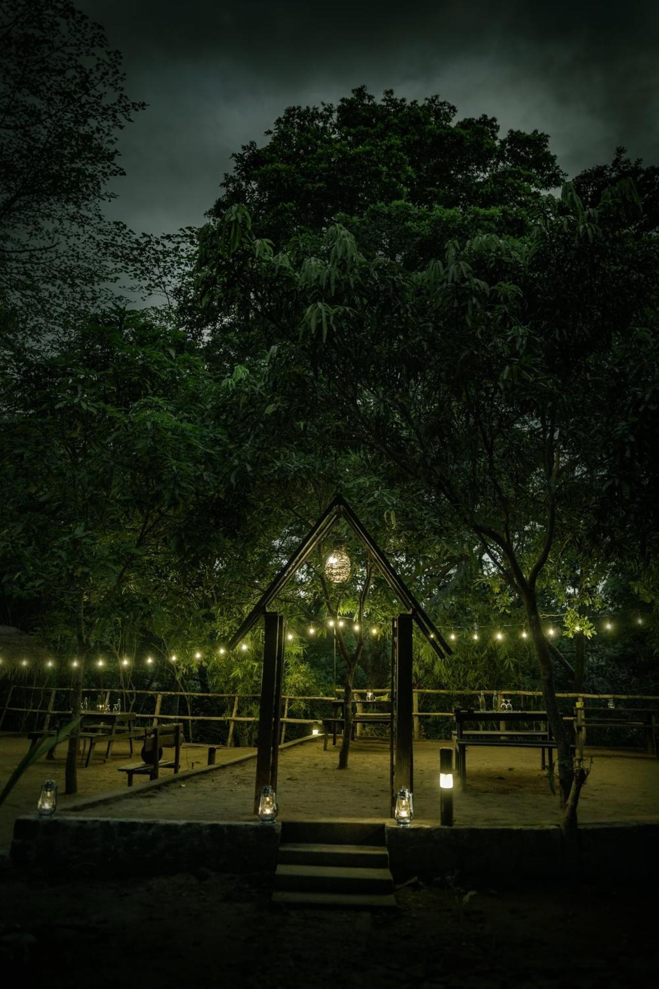 River Glamping By Gaga Bees Uda Walawe Extérieur photo