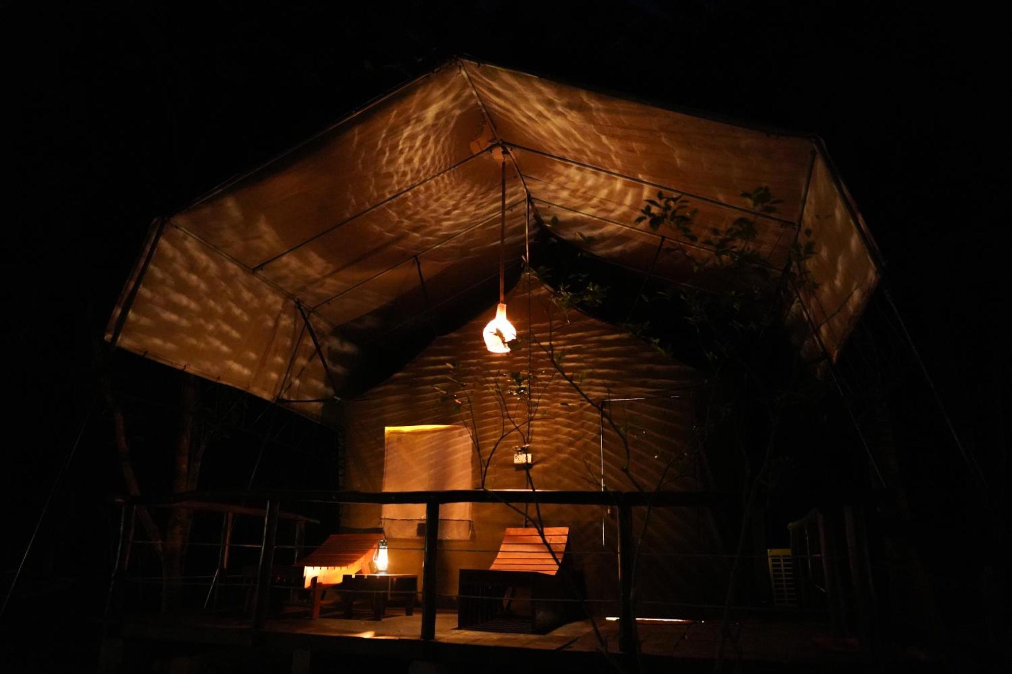 River Glamping By Gaga Bees Uda Walawe Extérieur photo