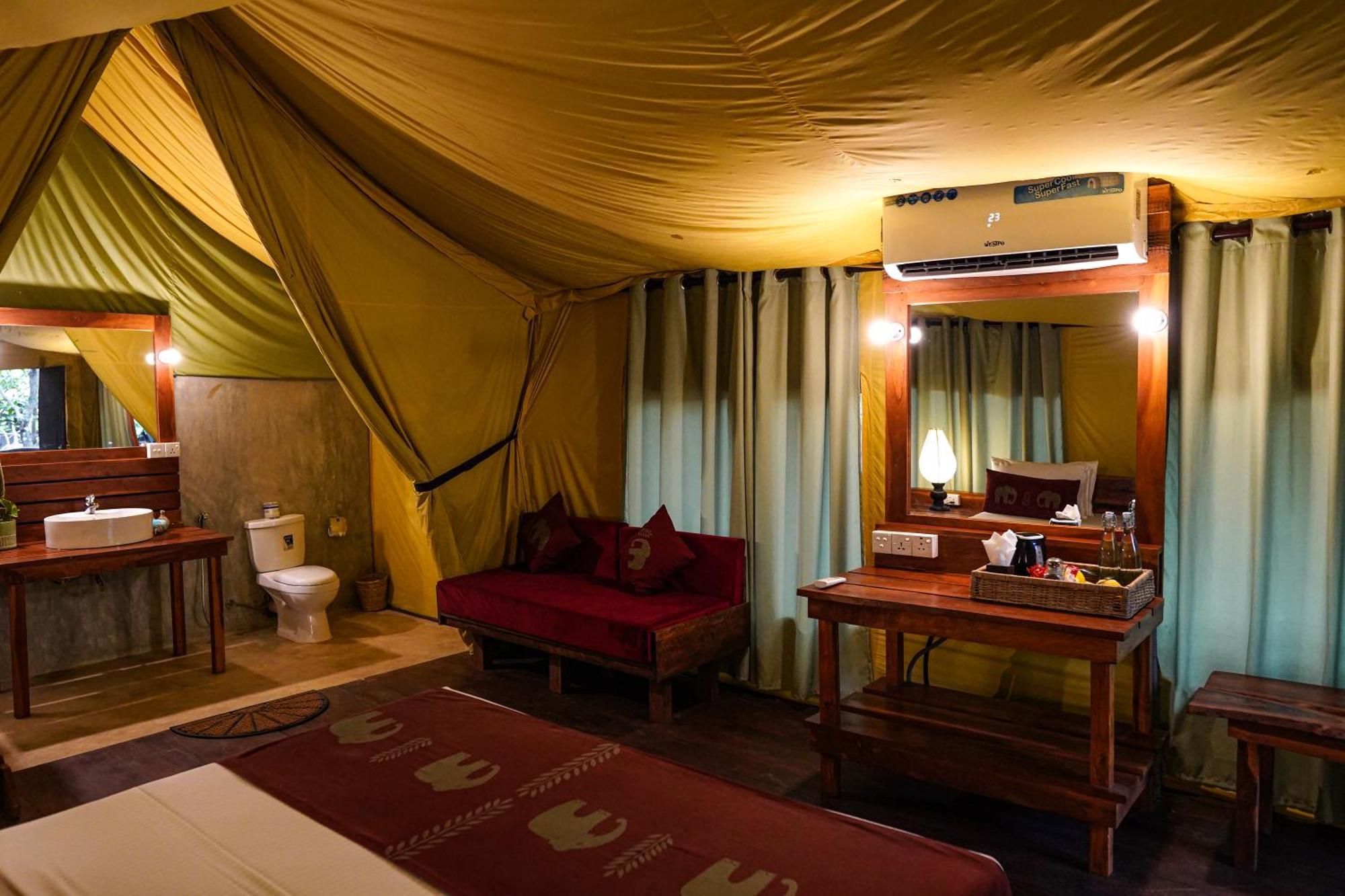 River Glamping By Gaga Bees Uda Walawe Extérieur photo