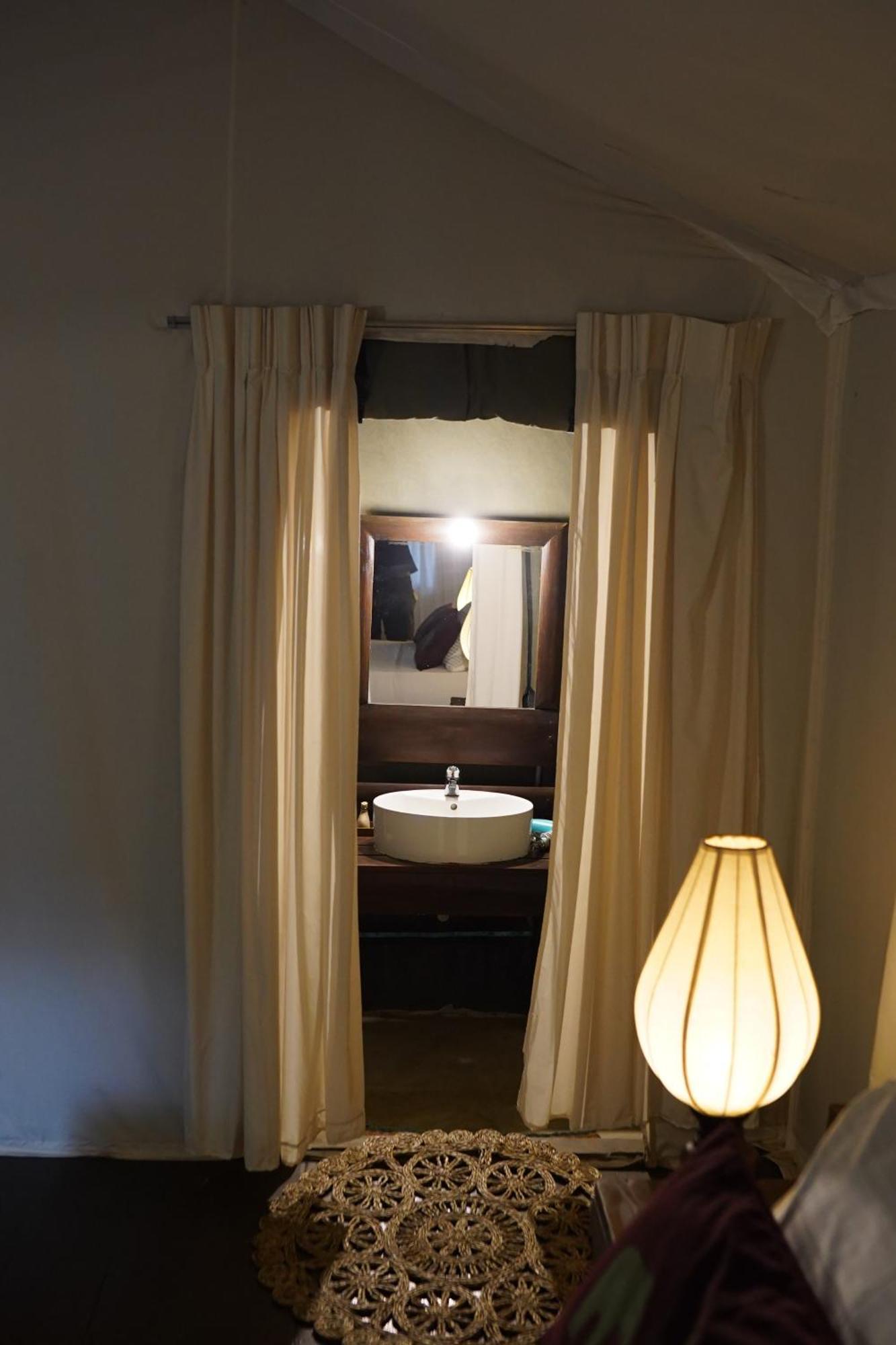 River Glamping By Gaga Bees Uda Walawe Extérieur photo