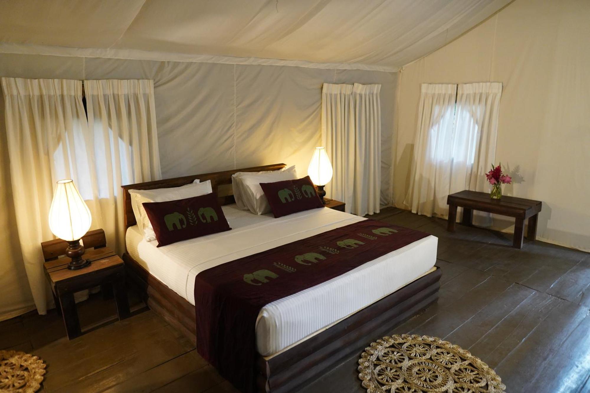 River Glamping By Gaga Bees Uda Walawe Extérieur photo