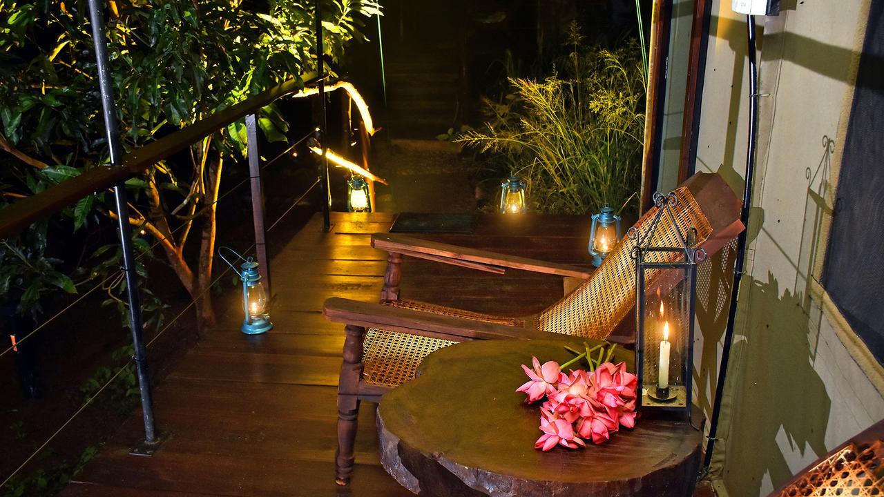 River Glamping By Gaga Bees Uda Walawe Extérieur photo